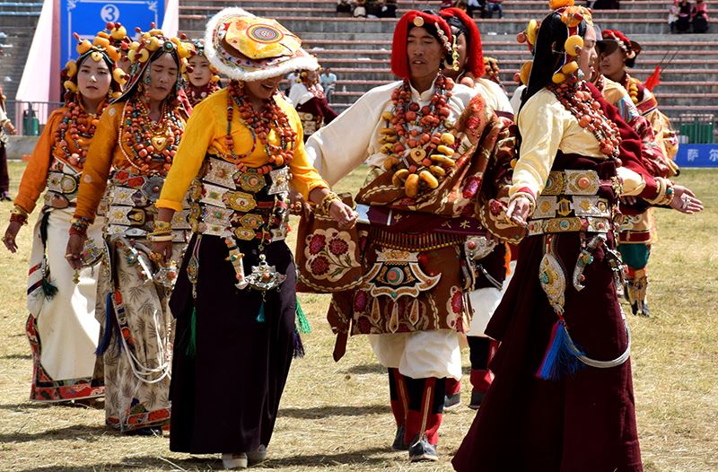 Yushu Horse Racing Festival (Nomads Festival)